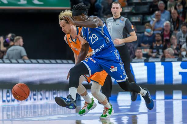 对富勒姆战 对富勒姆战