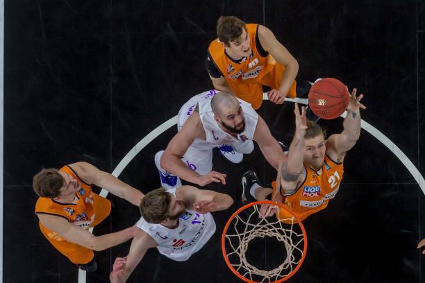 富勒姆与热 富勒姆与热