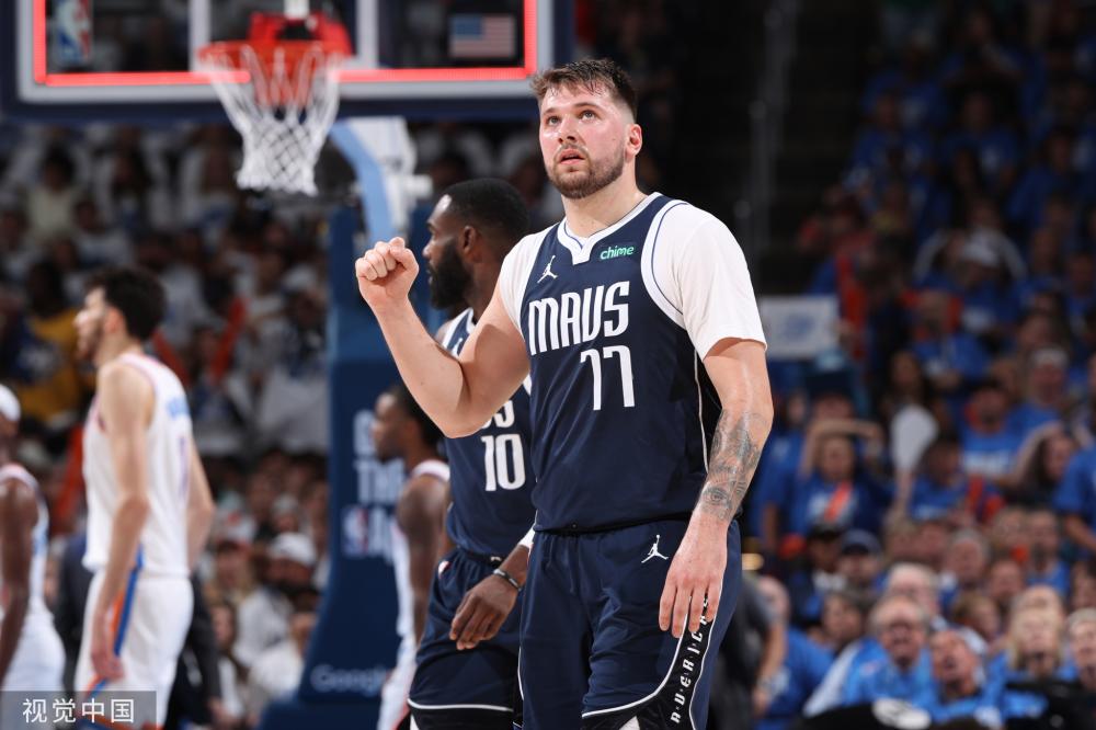 年仅二十出 年仅二十出